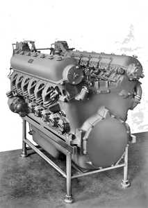 856815 Afbeelding van een Maybach dieselmotor type G05, bestemd voor de diesel-electrische treinstellen DE 3 (serie ...